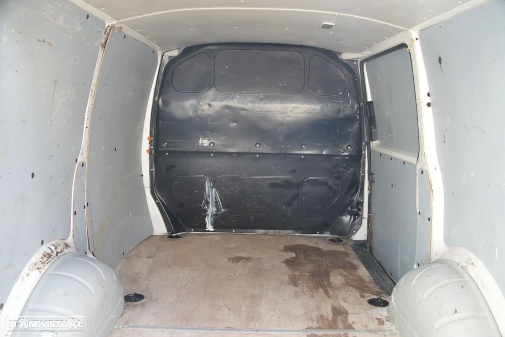 VW Transporter 2.0TDI - 7