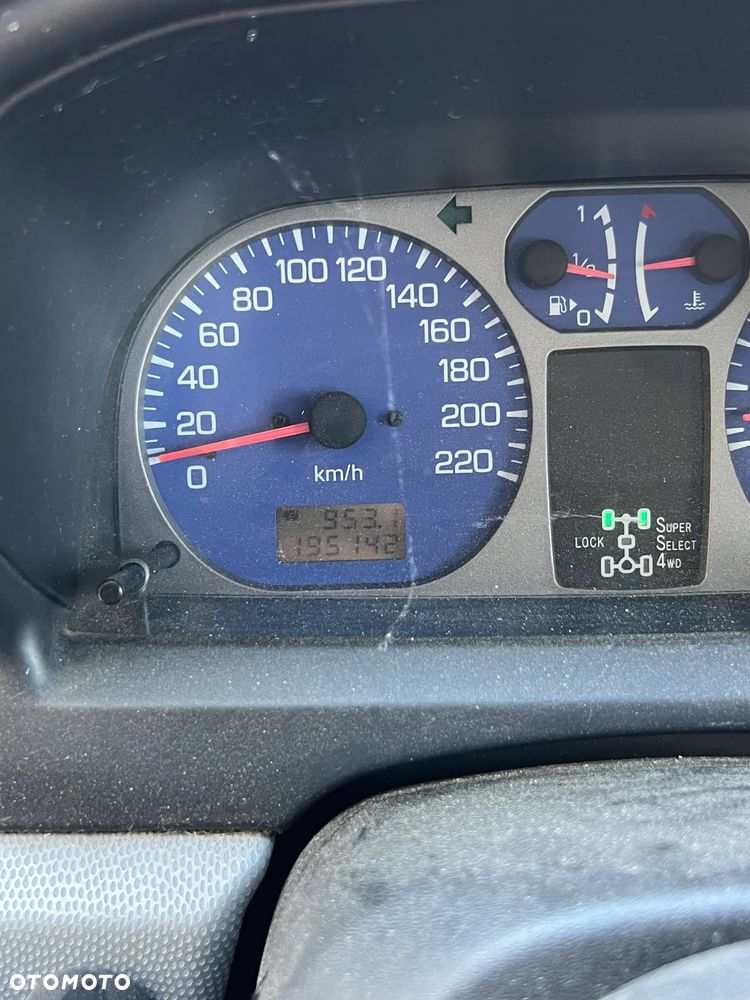 Mitsubishi Pajero Pinin 1.8 - 15