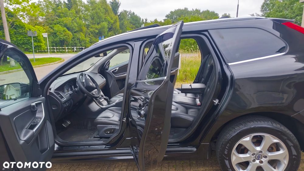 Volvo XC 60 D5 AWD Geartronic Summum - 15