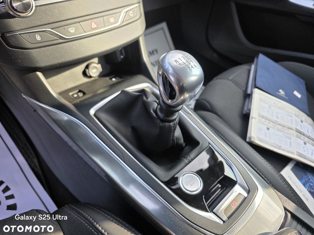 Peugeot 308 BlueHDi 130 Stop & Start Allure Pack - 11