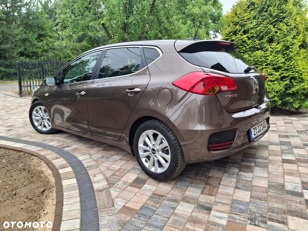 Kia Ceed 1.4 CVVT ISG Dream Team Edition - 8