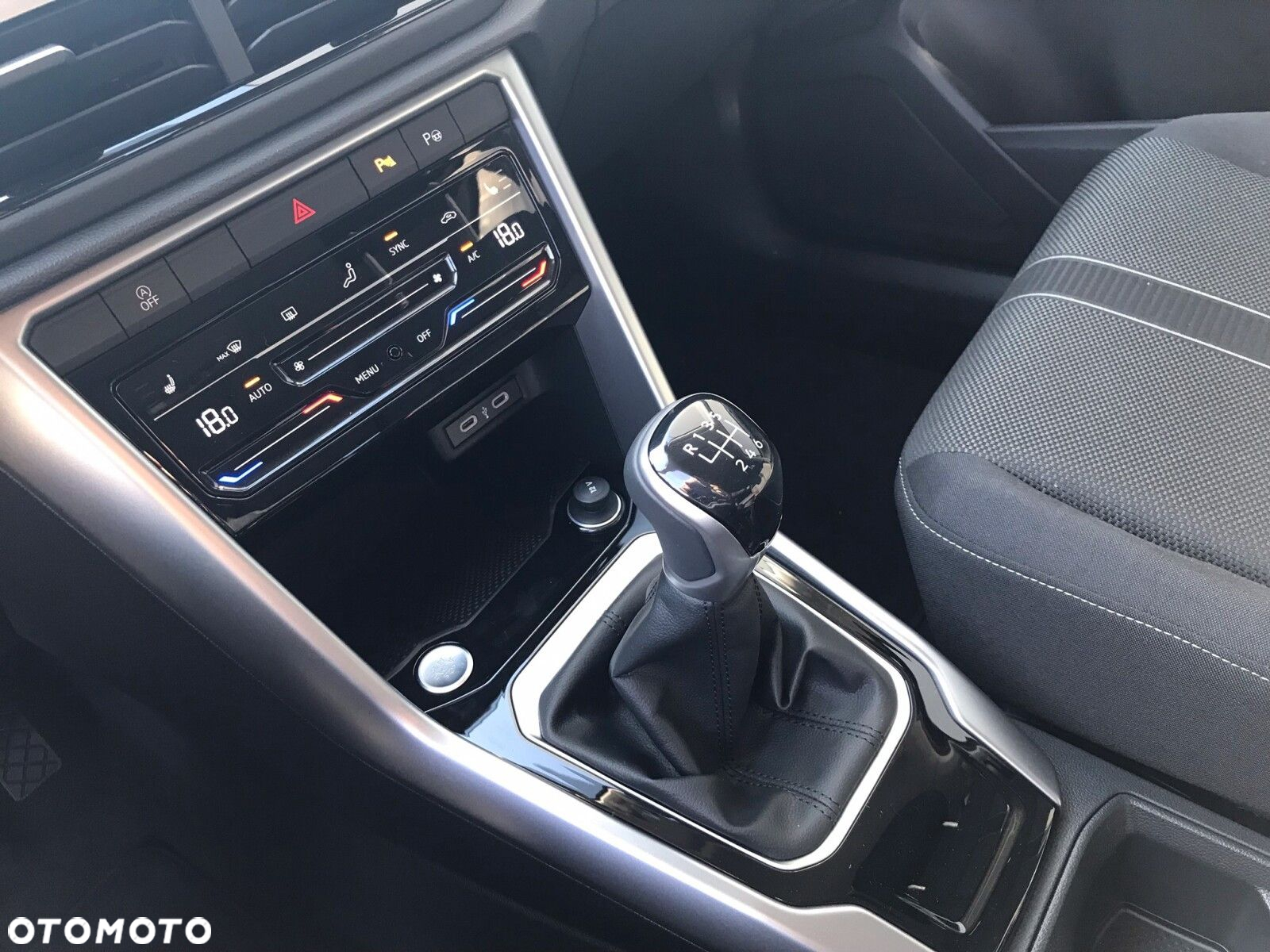 Volkswagen T-Roc 1.5 TSI Life Plus - 12