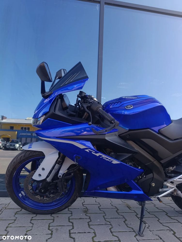 Yamaha YZF - 13