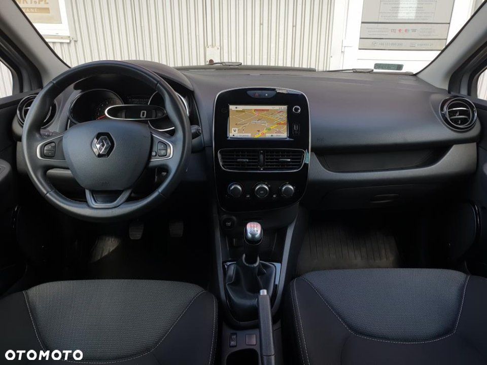 Renault Clio - 10