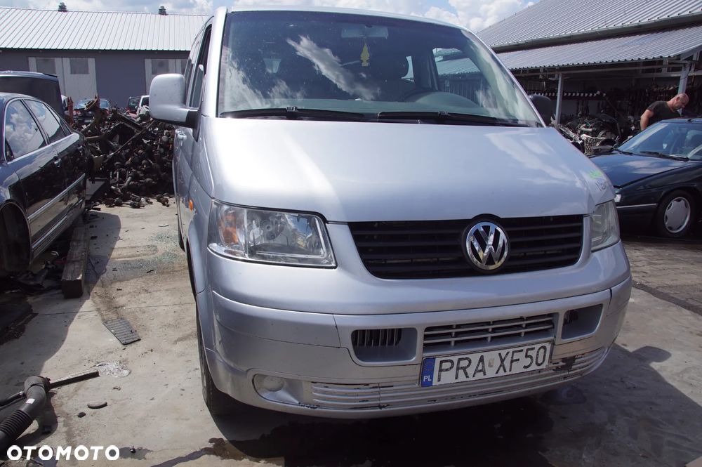 Auto na części 692324777 transporter T5 caravelle 1.9 TDI AXB skrzynia FJL lakier la7w ćwiartka drzwi zderzak maska lampa silnik skrzynia wtryskiwacz felga amortyzator fotele skup aut złomowanie kasacja szrot złomowisko skup aut - 13