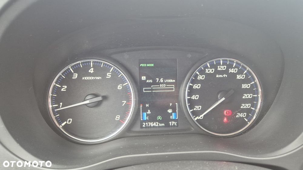 Mitsubishi Outlander - 8