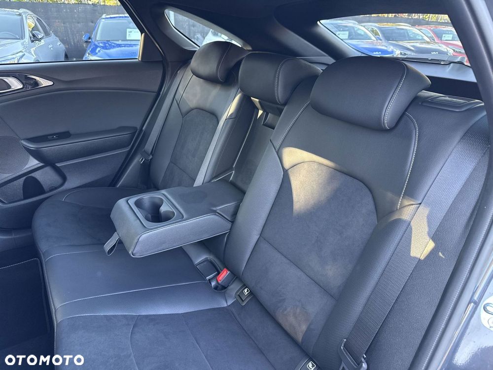 Kia ProCeed 1.5 T-GDI GT Line - 11