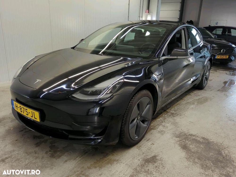 Tesla Model 3 Standard Reichweite Plus Hinterradantrieb - 2