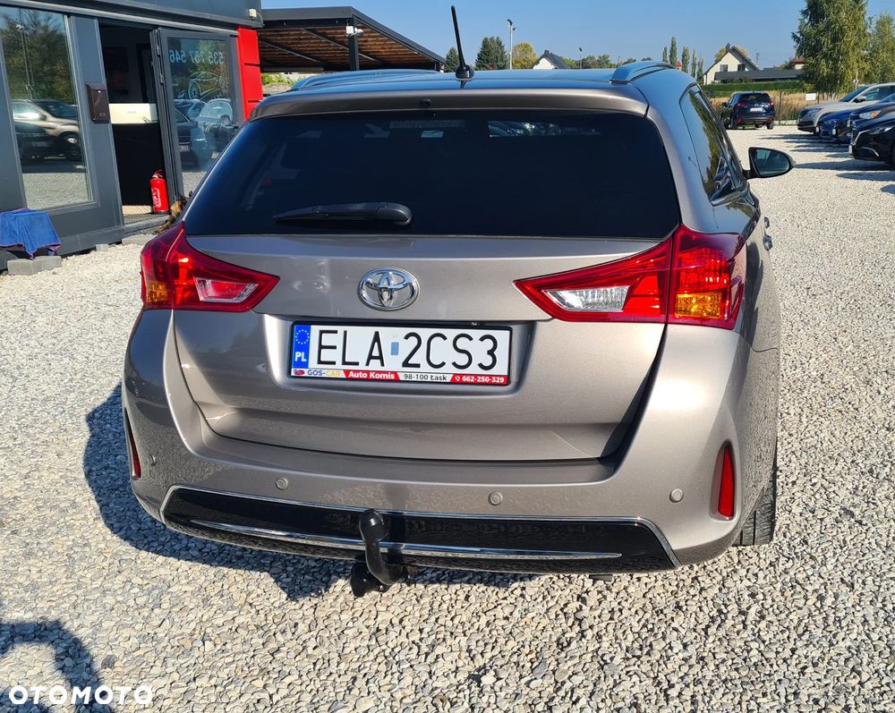 Toyota Auris 1.6 Premium Start - 4