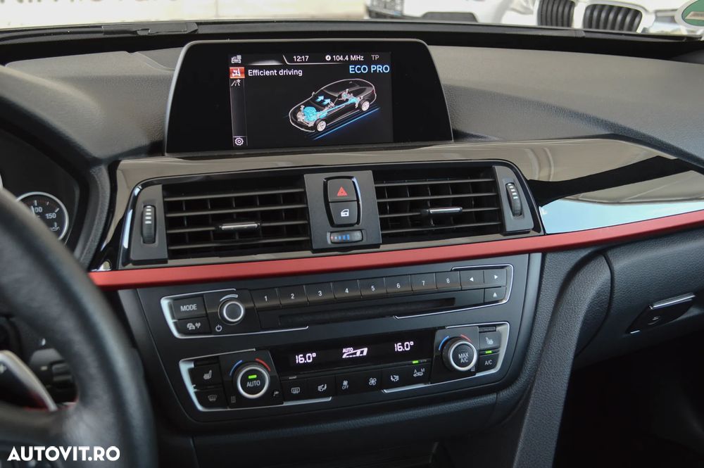 BMW Seria 3 320d Aut. Sport Line - 24