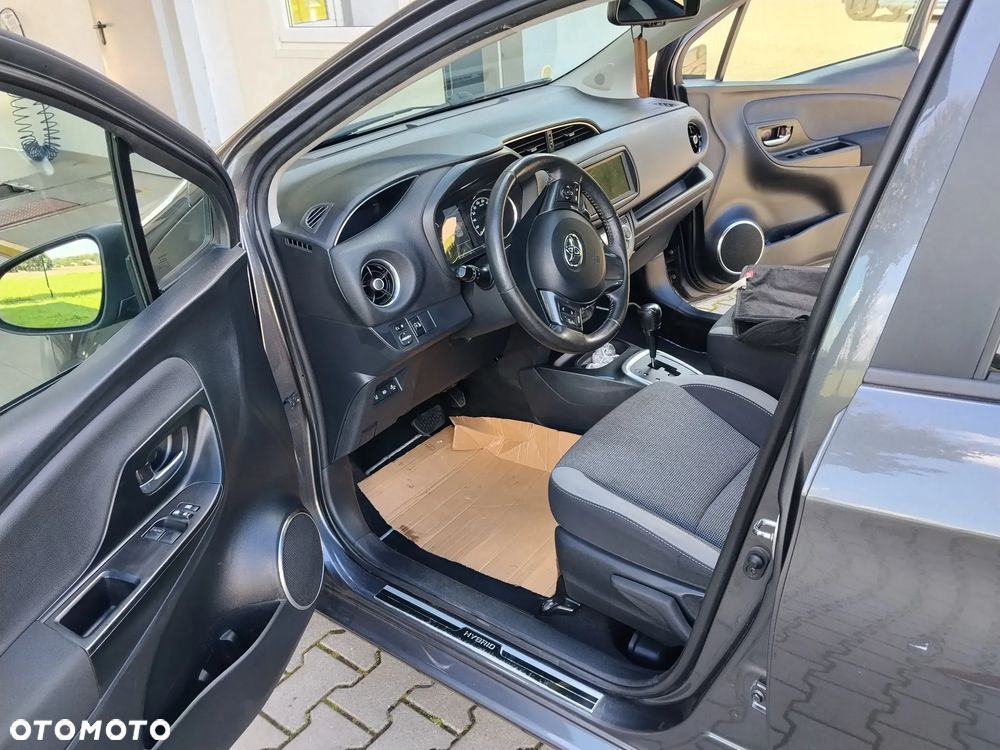 Toyota Yaris - 8