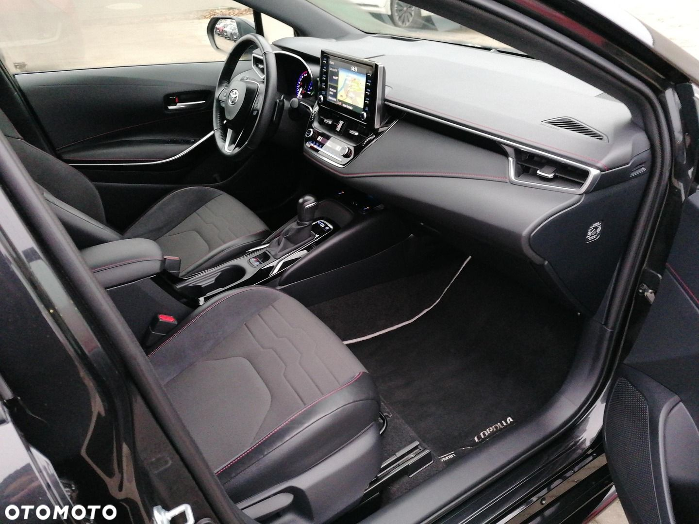 Toyota Corolla - 12