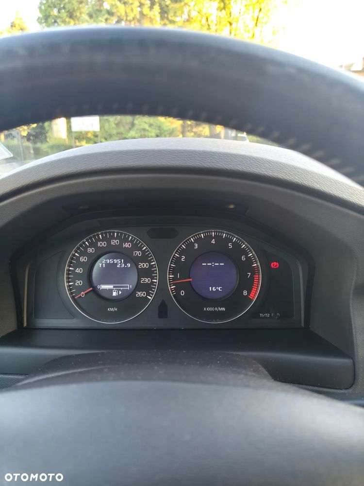 Volvo V70 2.5T Summum - 11