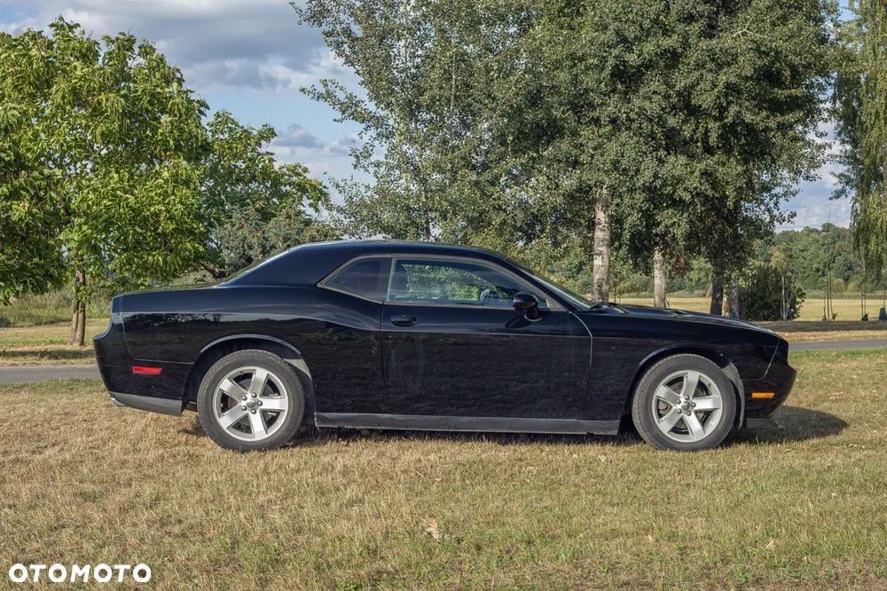 Dodge Challenger - 14