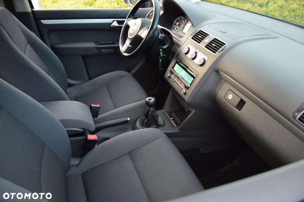 Volkswagen Touran 1.6 TDI DPF BlueMot Comfortline - 25