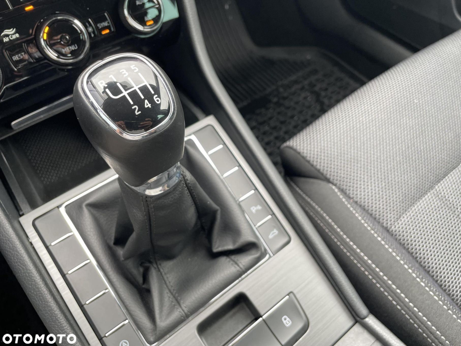 Skoda Superb 1.5 TSI ACT Style - 15