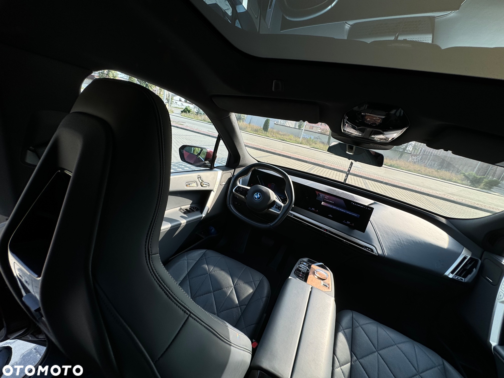 BMW iX xDrive40 76.6kWh Signature - 23