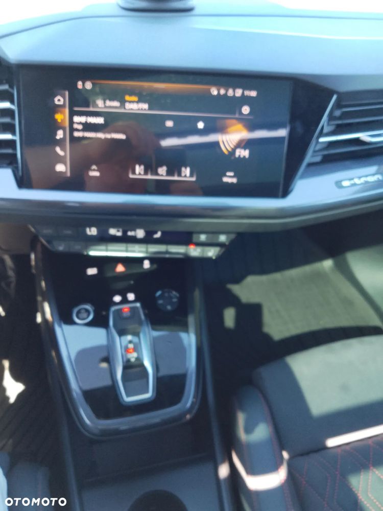 Audi Q4 e-tron 35 52kWh S Line - 16