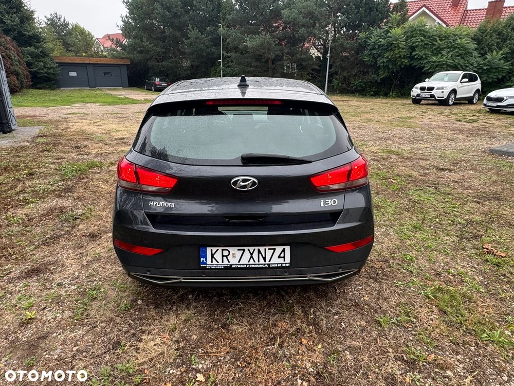 Hyundai i30 1.5 DPI Modern - 10