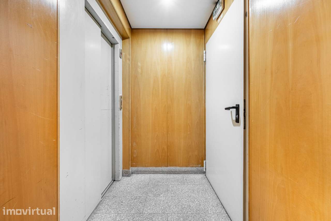 Apartamento T3 renovado em Celeirós - Grande imagem: 3/29