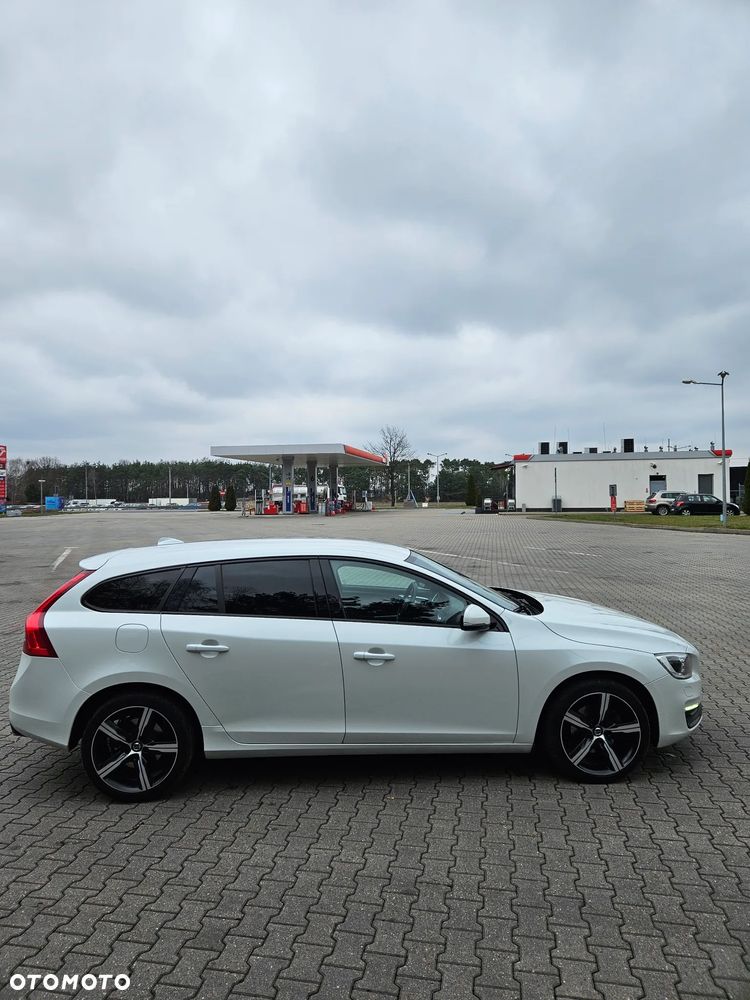 Volvo V60 D4 Drive-E Momentum - 7