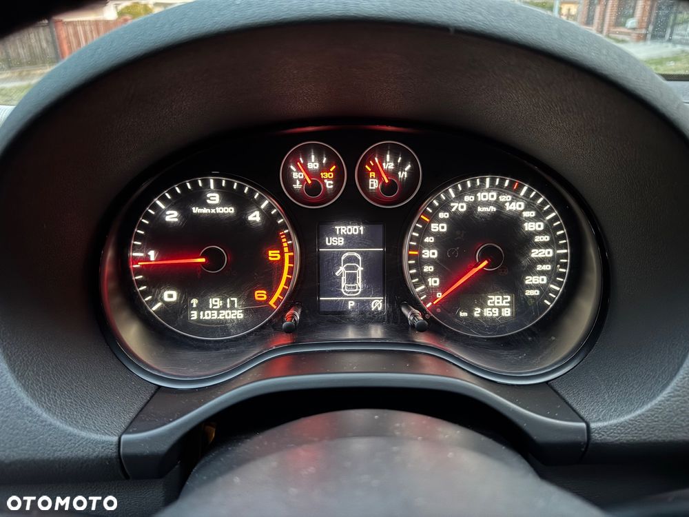 Audi A3 Sportback 2.0 TDI DPF S tronic S line Sportpaket - 28