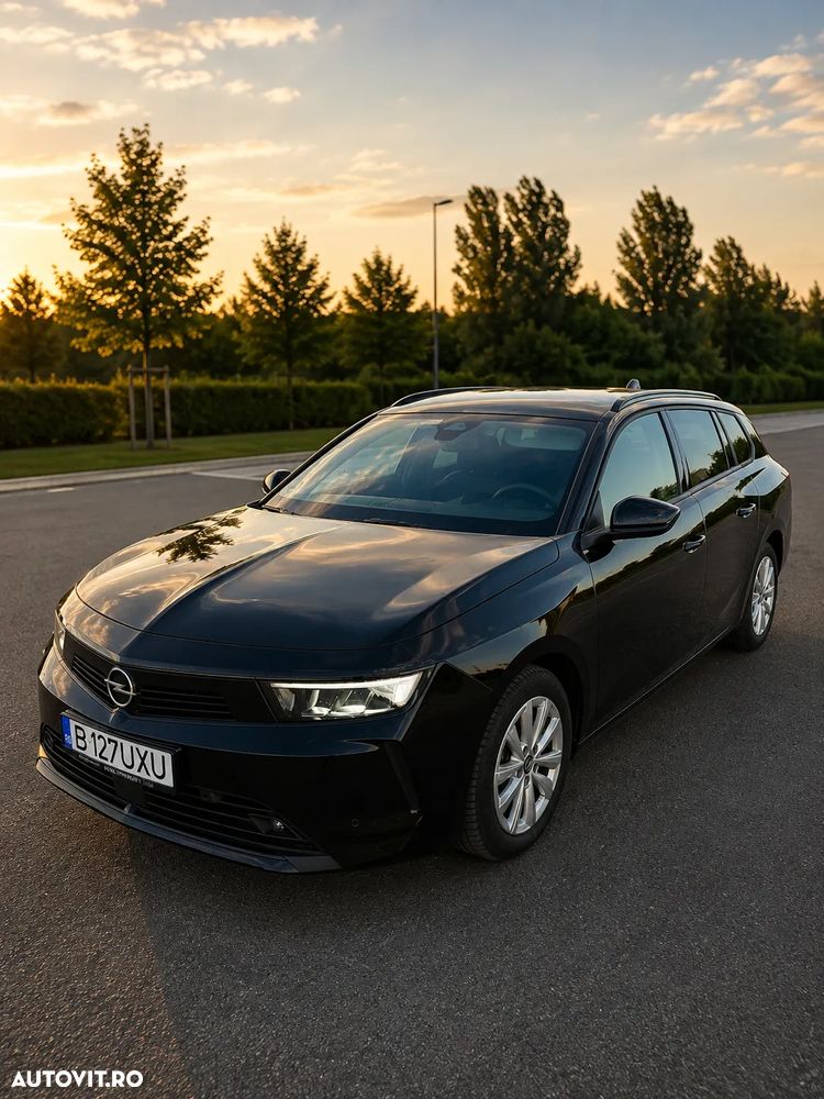 Opel Astra 1.2 Turbo Enjoy - 1