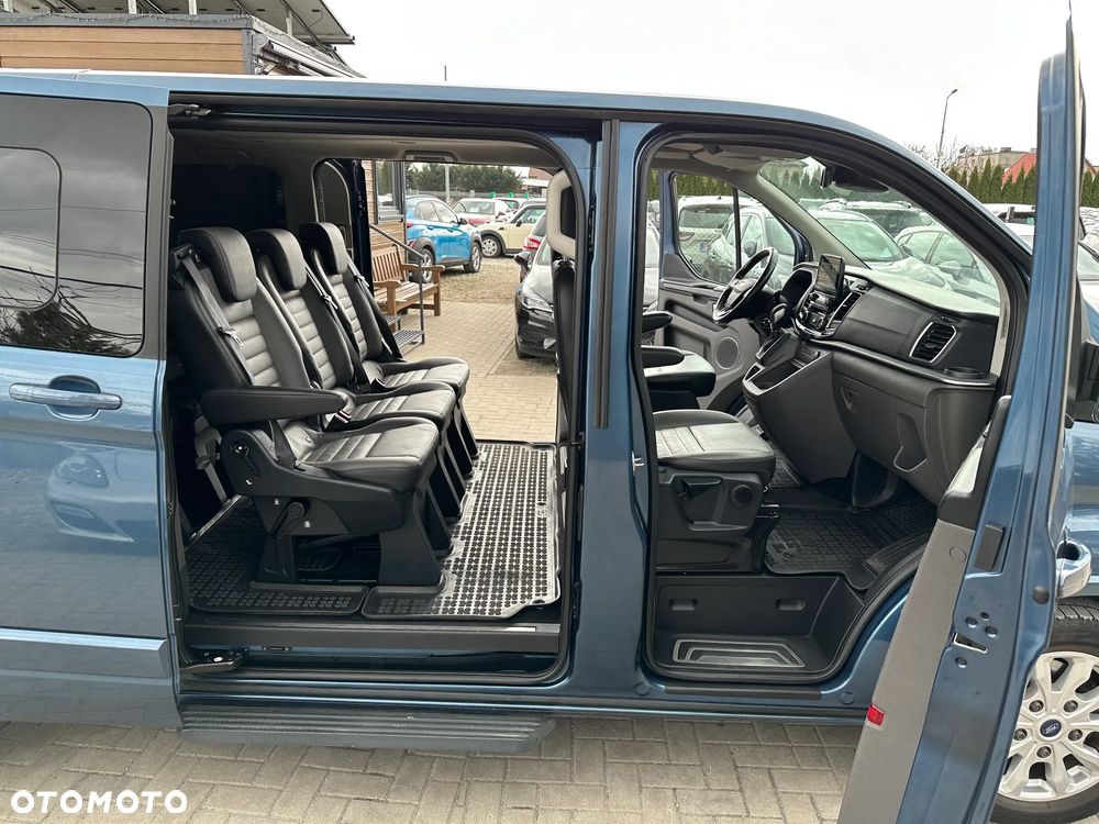 Ford Tourneo Custom - 28