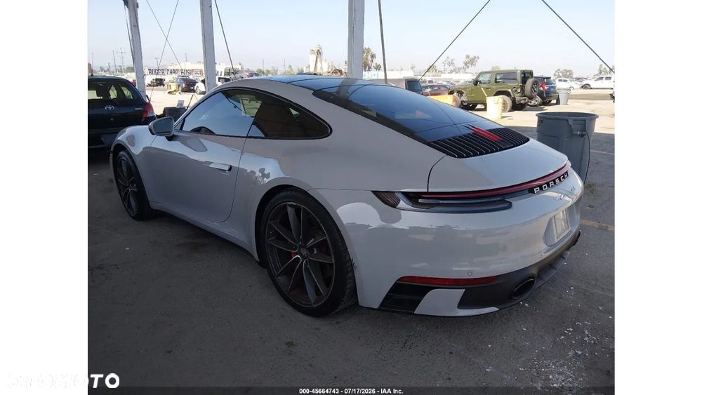 Porsche 911 Carrera 4 GTS PDK - 5