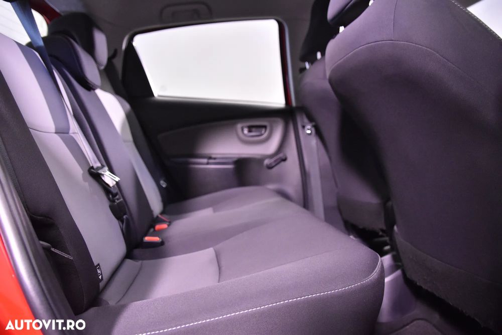 Toyota Yaris - 12