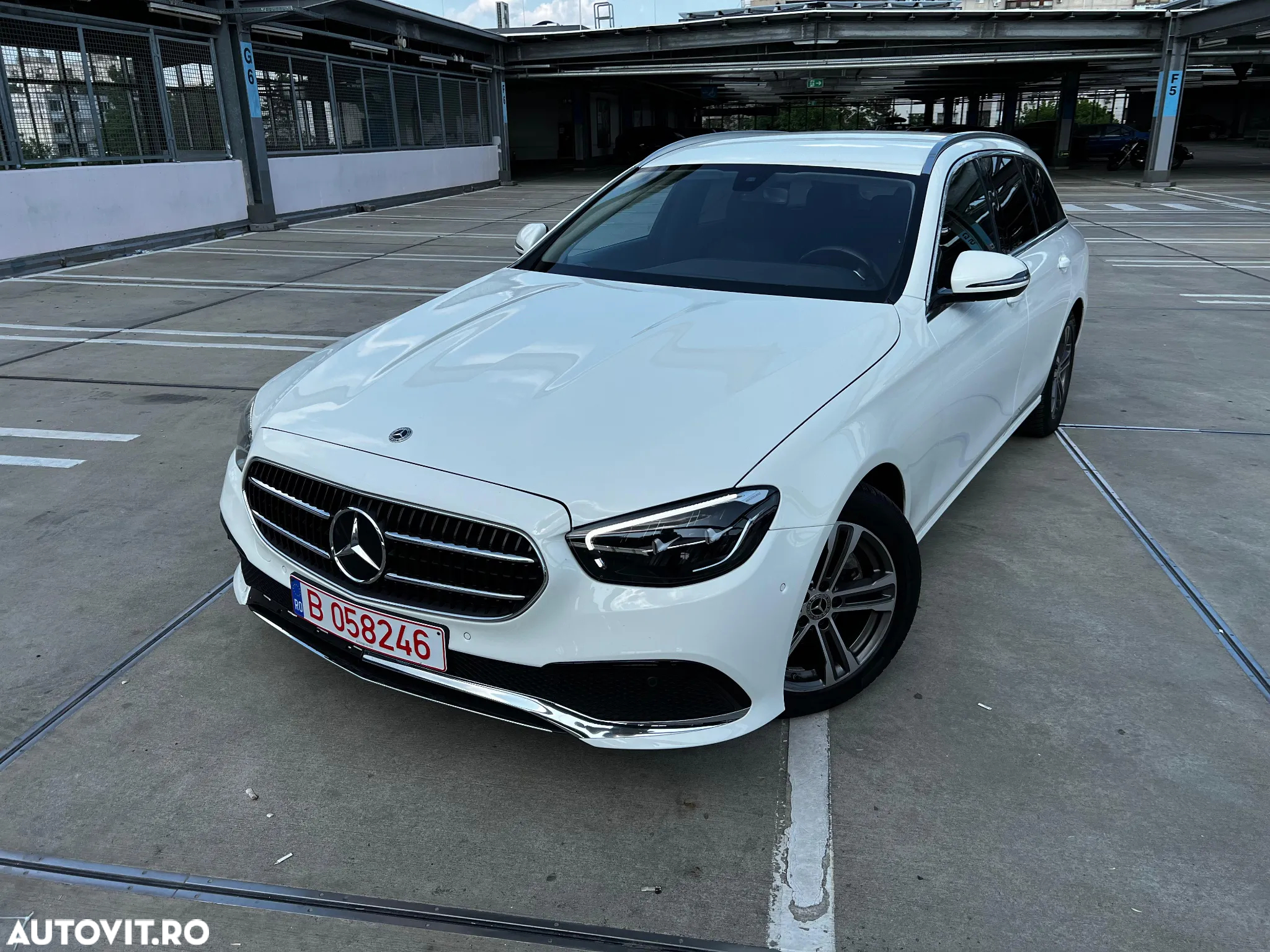 Mercedes-Benz E 220 d T 9G-TRONIC Avantgarde - 2