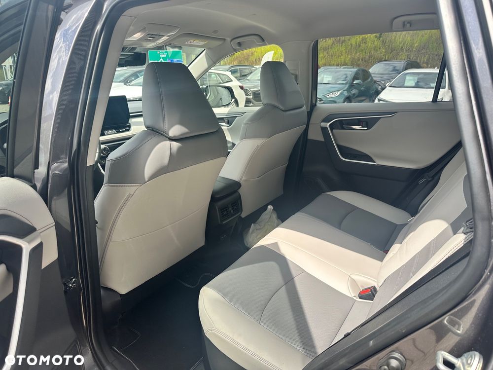 Toyota RAV4 - 12