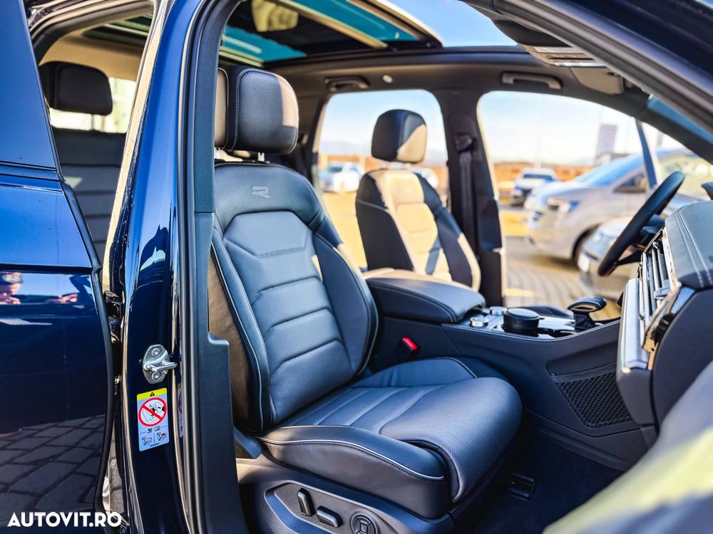 Volkswagen Touareg V6 TDI 4MOTION R-Line - 24