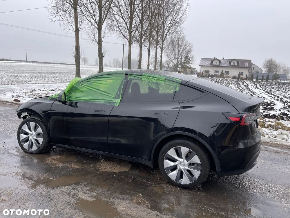 Tesla Y Long Range Dual Motor AWD - 2