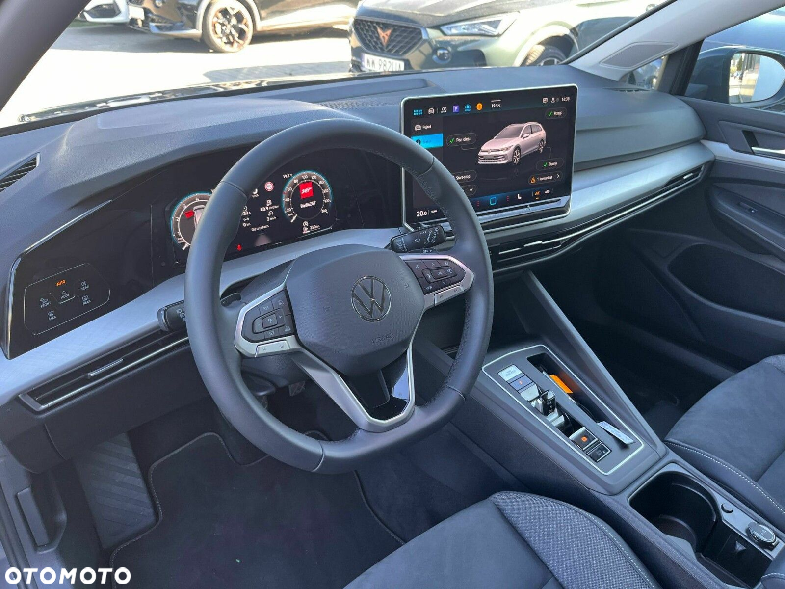 Volkswagen Golf - 11