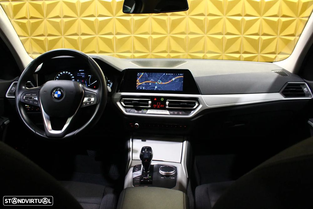 BMW 318 d Line Luxury Auto - 13