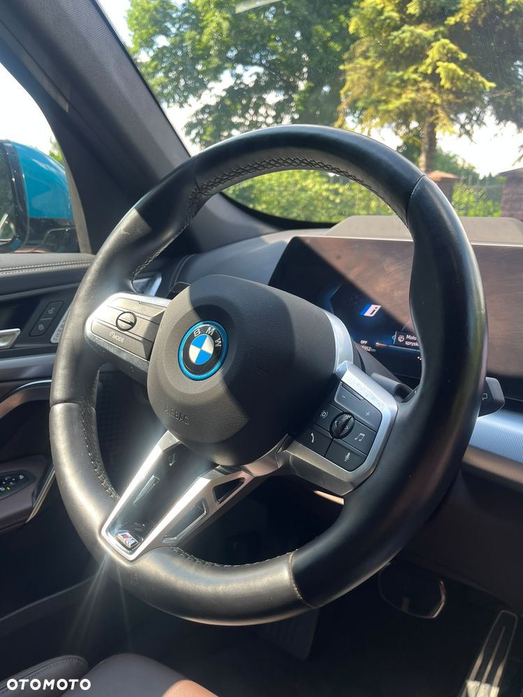 BMW iX1 xDrive30 M Sportpaket - 20