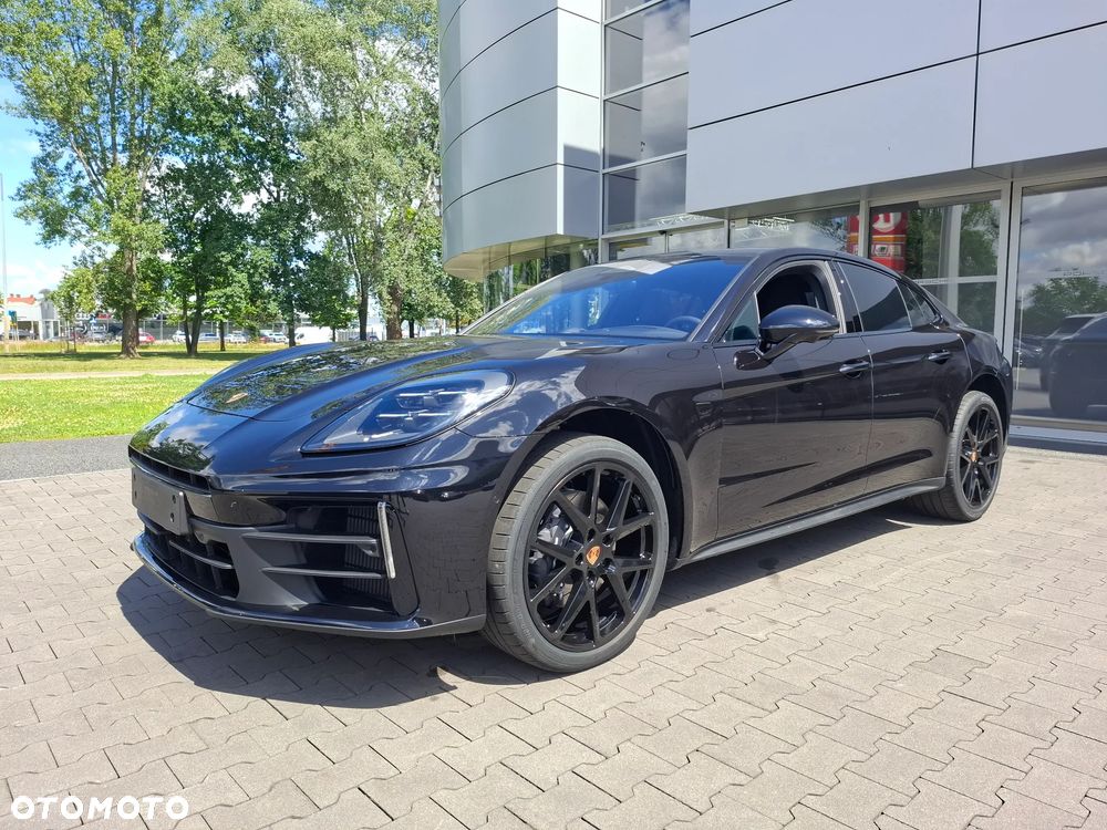 Porsche Panamera 4, 2026