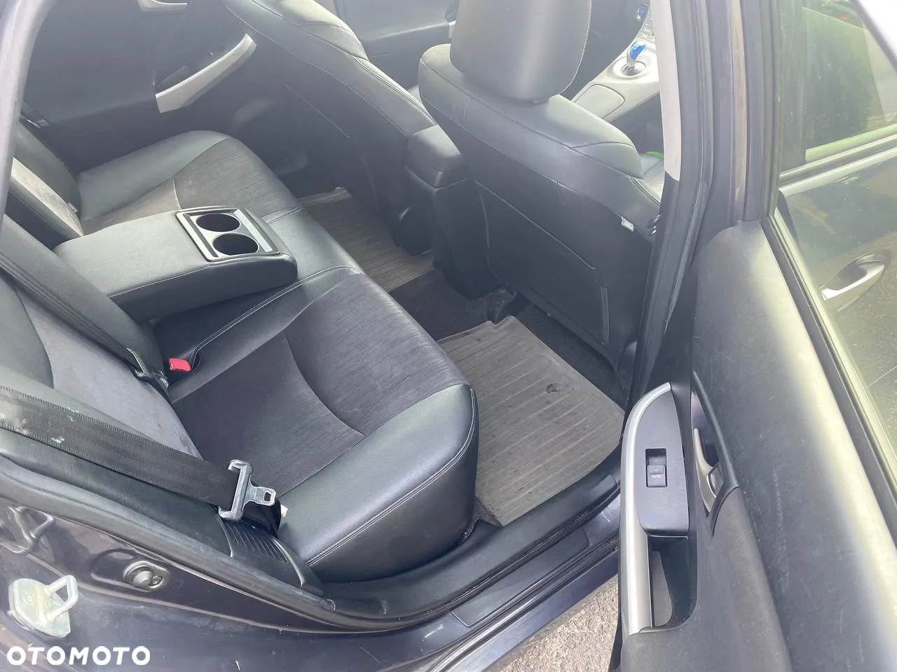 Toyota Prius Plug-in 1.8 HSD Premium - 11