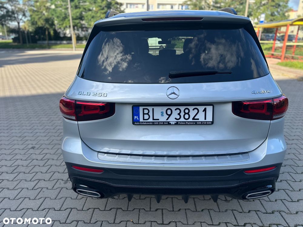 Mercedes-Benz GLB 250 4-Matic AMG Line 8G-DCT - 7