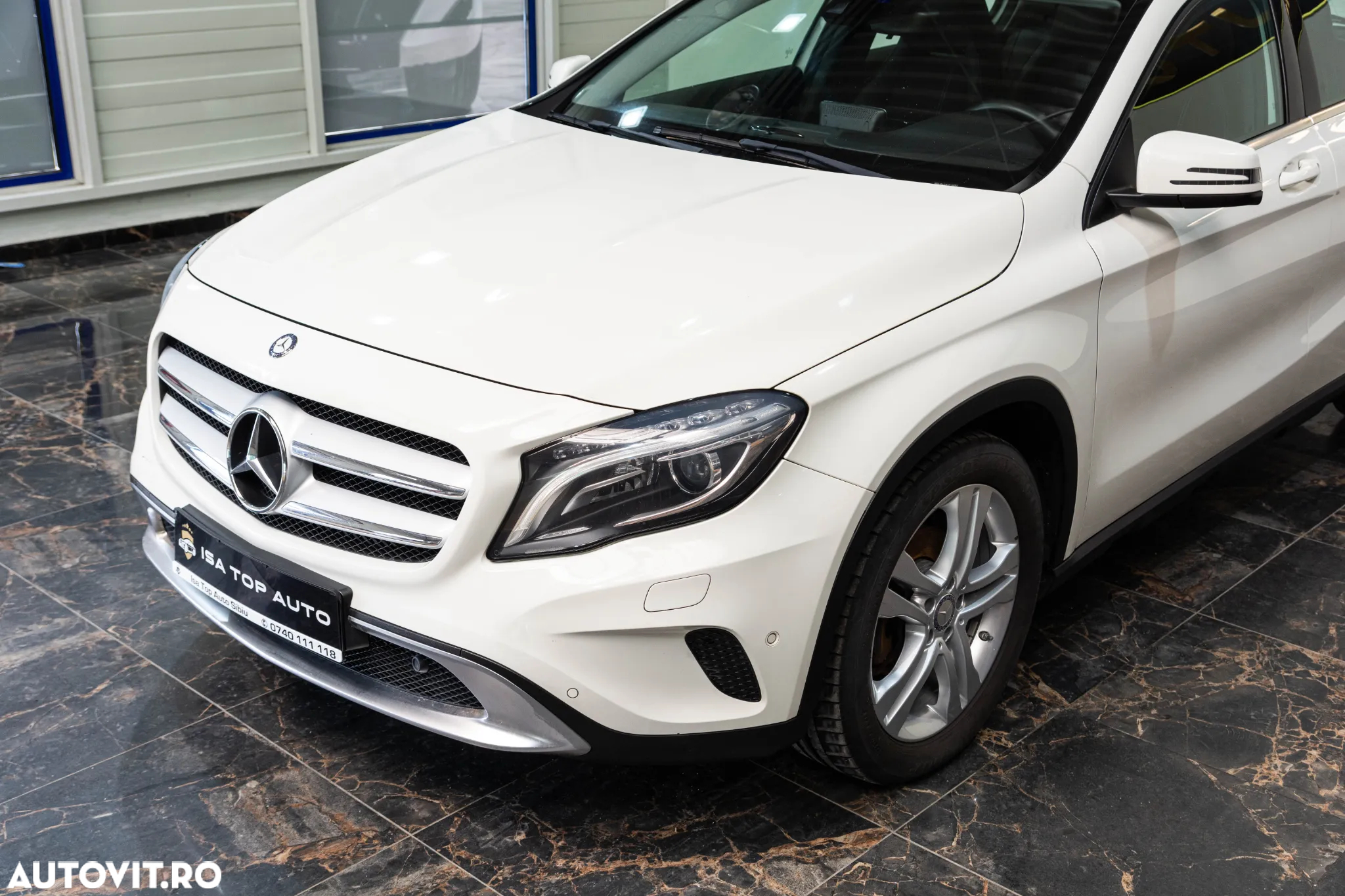 Mercedes-Benz GLA 200 d 7G-DCT Urban - 13