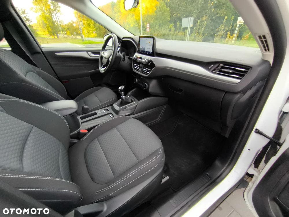 Ford Kuga - 19