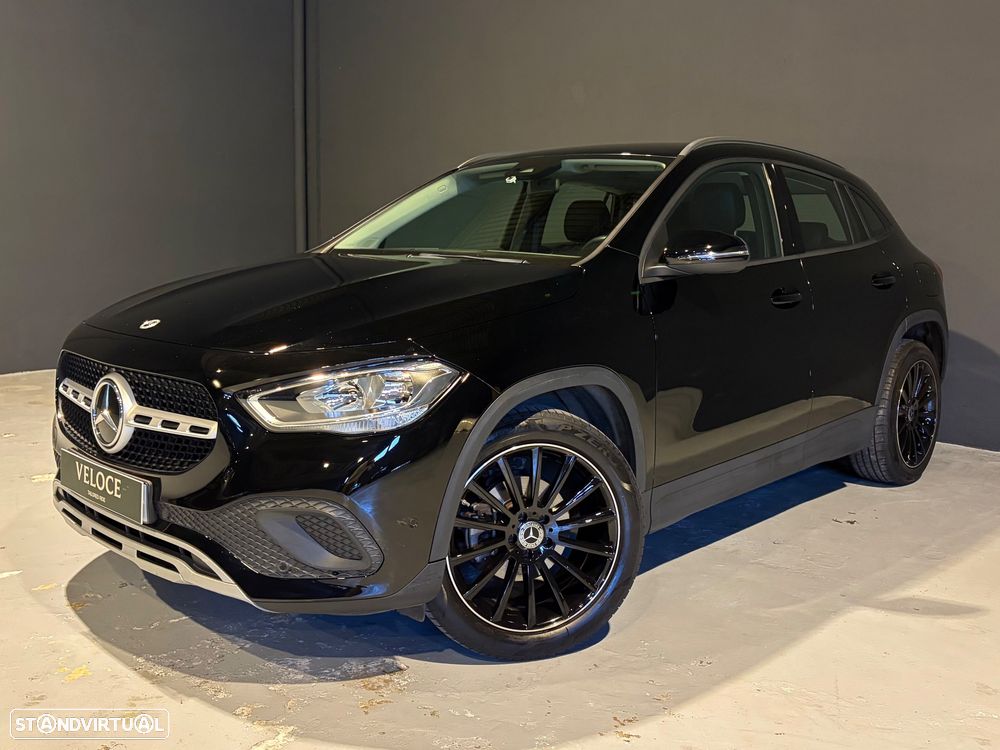 Mercedes-Benz GLA 180 7G-DCT - 2