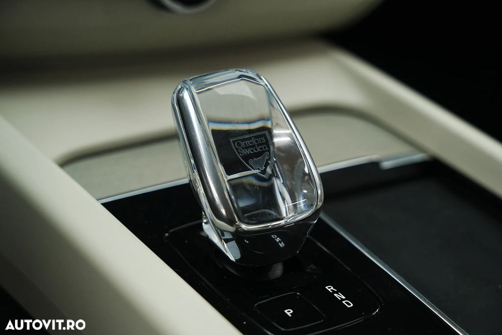 Volvo XC 60 B4 D AWD Geartronic Inscription - 39