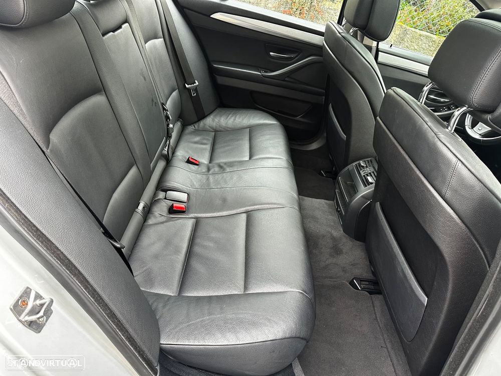 BMW 520 d Pack M - 32