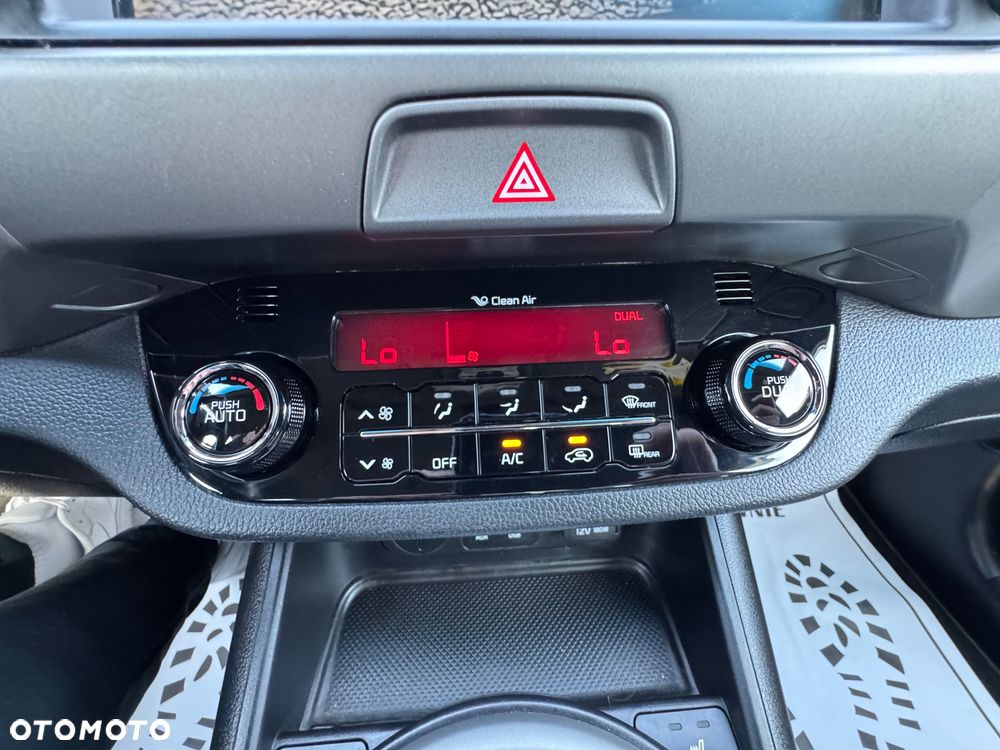 Kia Sportage 2.0 CRDI XL - 33