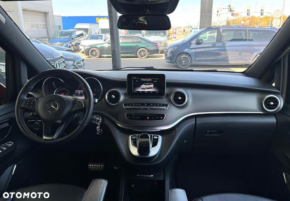 Mercedes-Benz Klasa V - 9