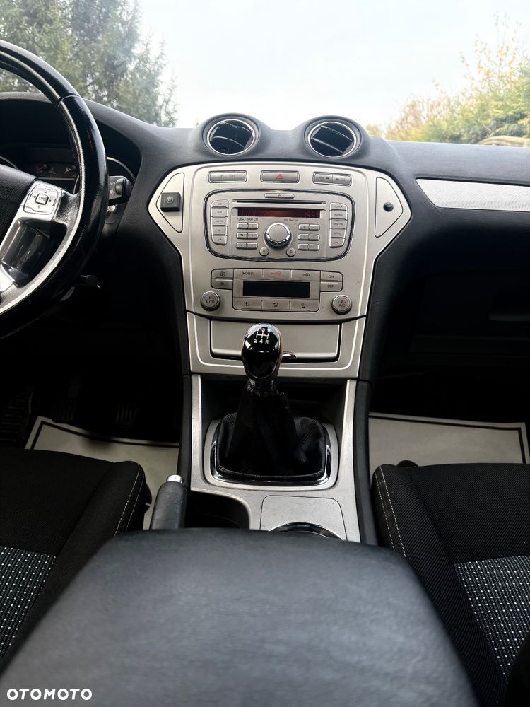 Ford Mondeo 1.6 Titanium - 27