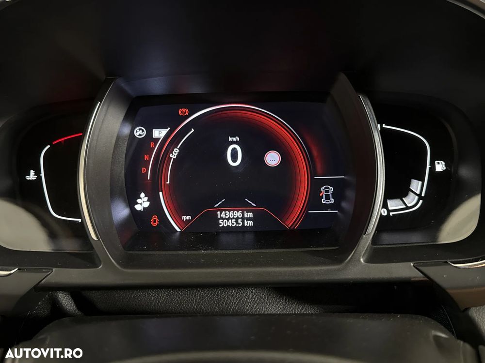 Renault Scenic - 11