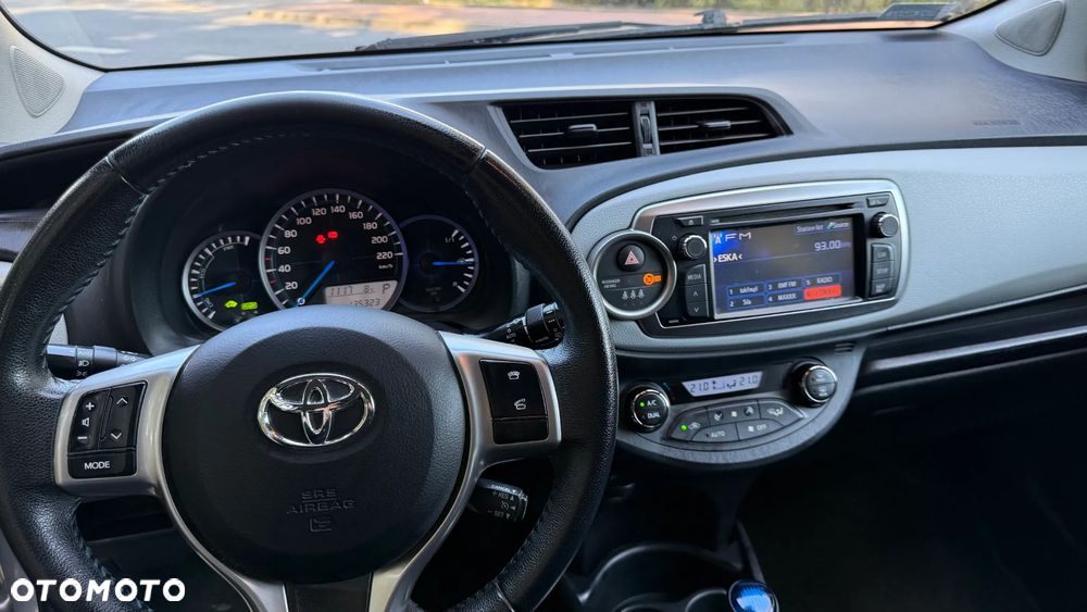 Toyota Yaris - 12